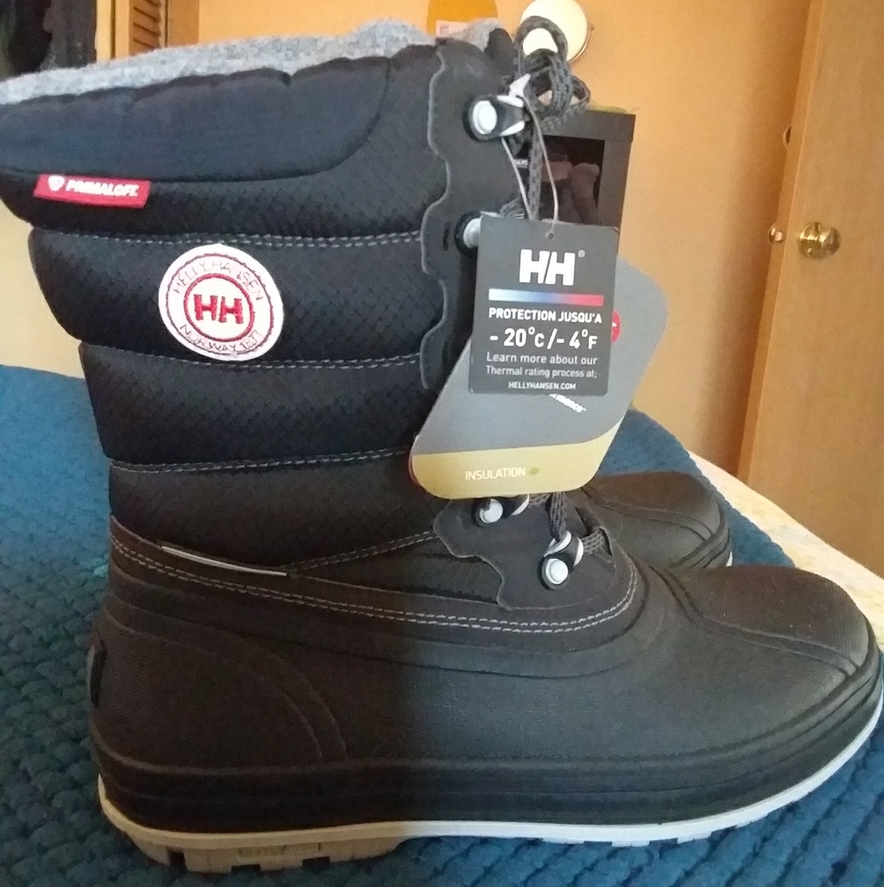 Primaloft snow boots